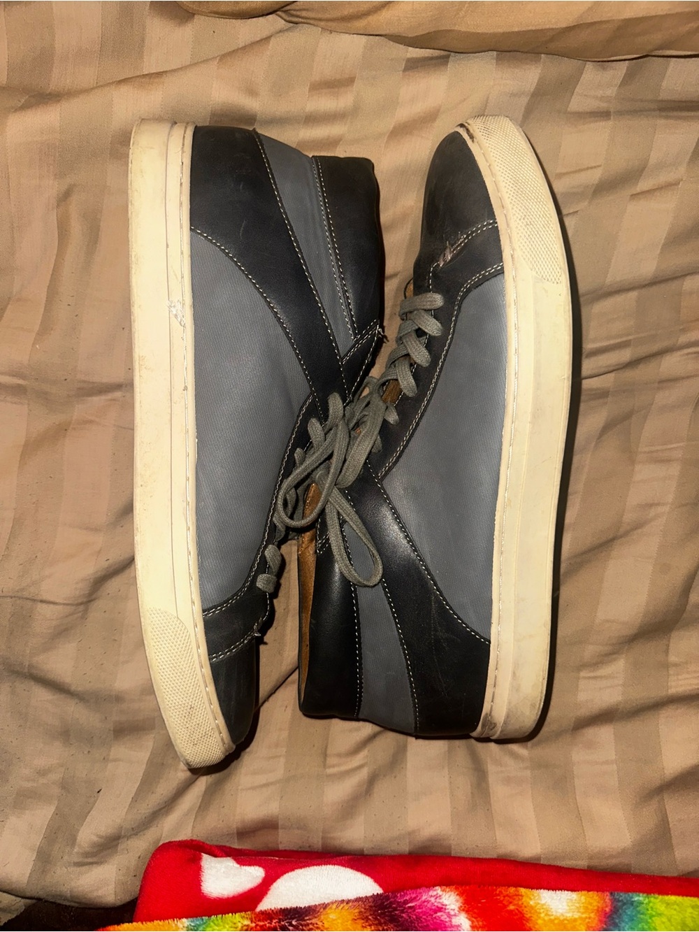 Men's High-Top Athletic Sneakers in 2 tone  Gray